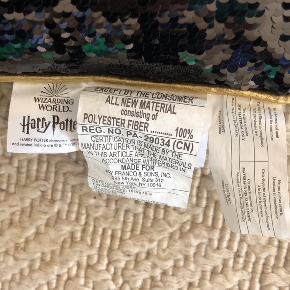 Harry Potter Bundle!!! Pillow & 2 Tops! - Picture 3 of 10